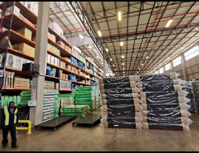 6,157M² WAREHOUSE TO LET IN HUGHES